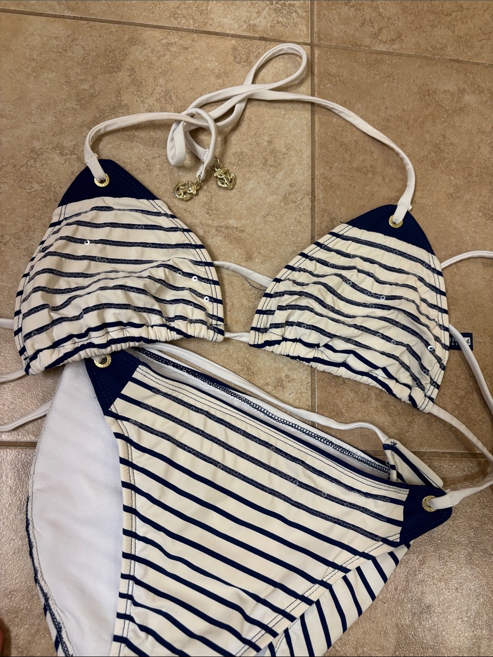 Sperry swim sui